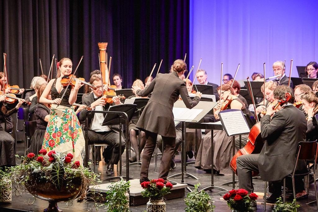 Podium Düdingen. Solo: «Zigeunerweisen»; directora: Olivera Sekulic